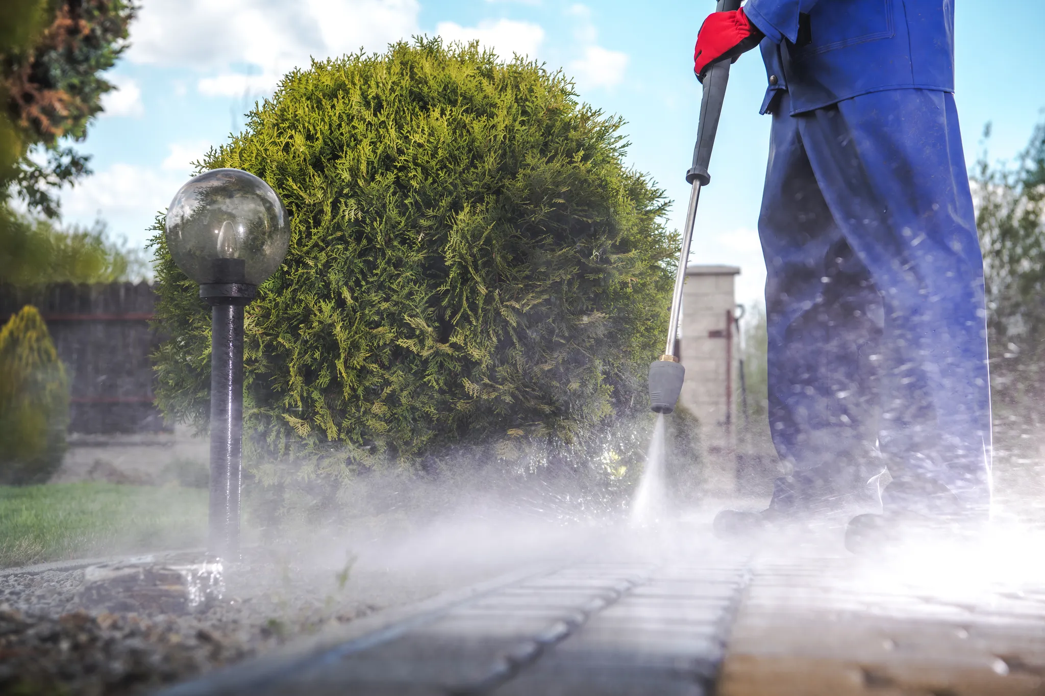 CONCRETE POWER WASHING